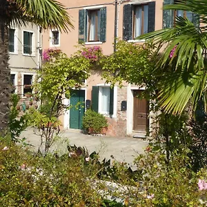  Apartamento Sestiere Dorsoduro, A Due Passi Da Zattere Italia